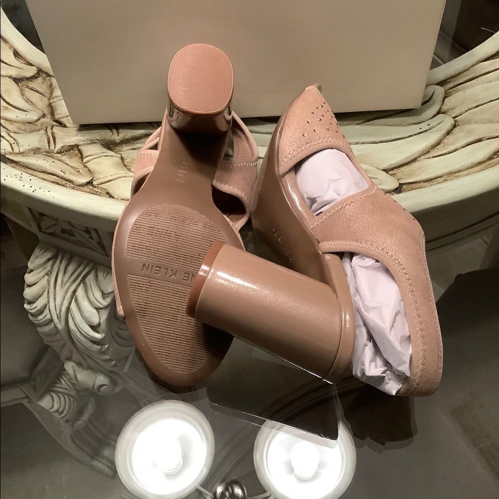 Anne Klein Shoes - Picture 2 of 4